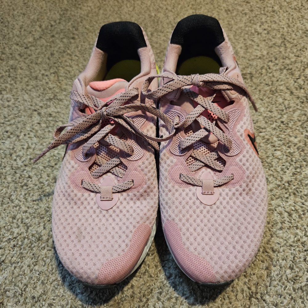 Nike Women's Pink Sneakers